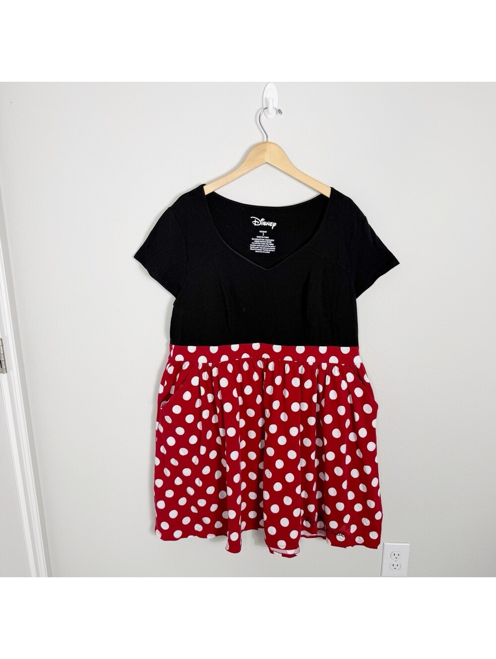 DISNEY Minnie Mouse Black Red Polka Dot Dress Plus Sz 3X Short Sleeve